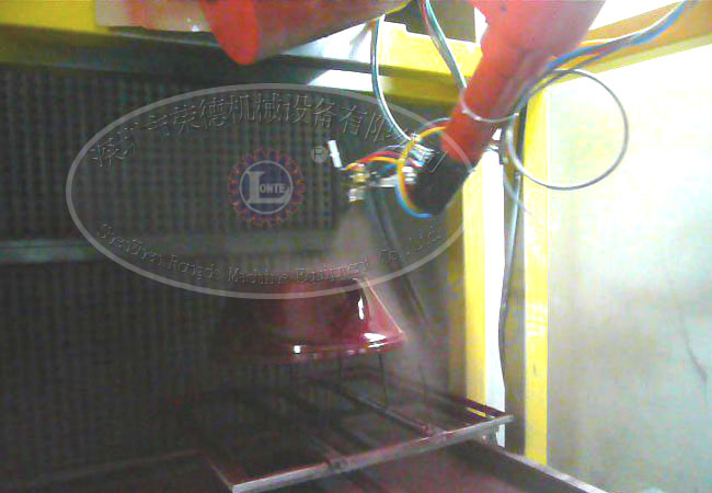 摩托车后备箱喷涂机器人