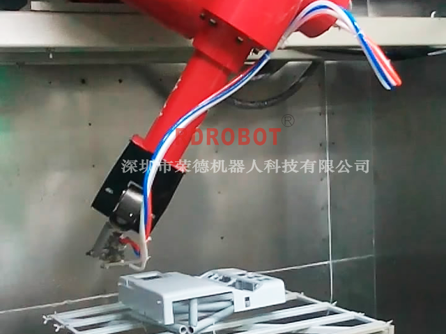 汽车音响外壳喷漆机器人