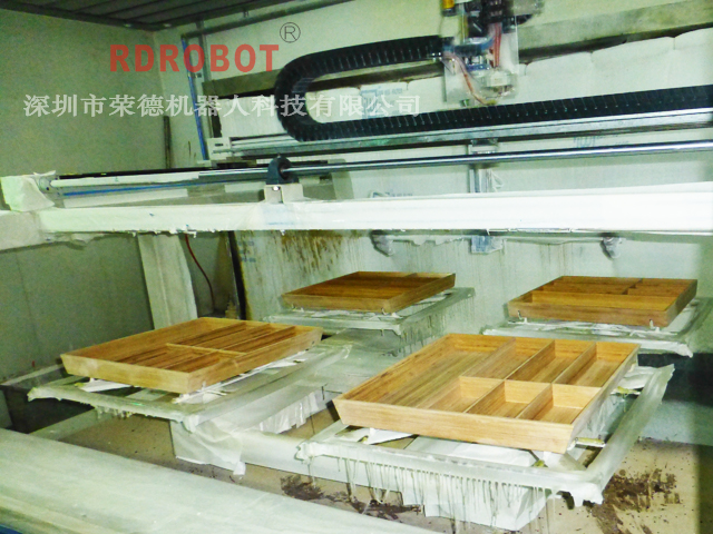 竹筐五轴往复式自动喷涂设备